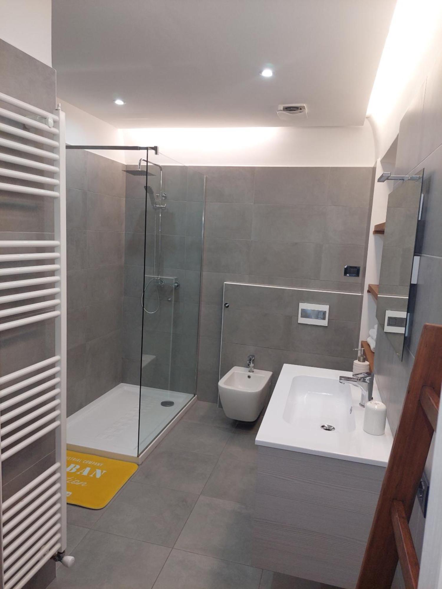 Novi Outlet Apartment ノーヴィ・リーグレ エクステリア 写真